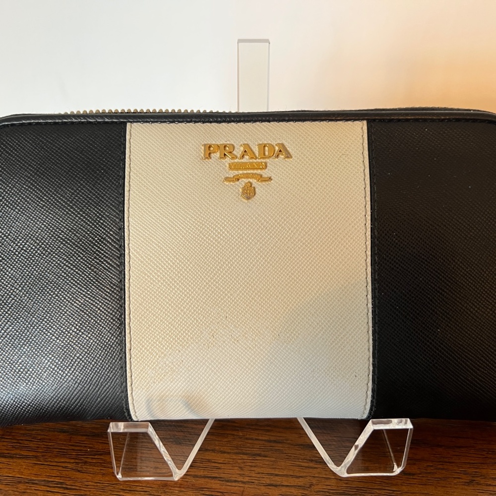 Authentic Prada Wallet - Picture 4 of 6